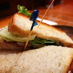 Kua aina - サンドイッチを別角度から。