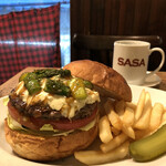 GRILL BURGER CLUB SASA - 『旬のアスパラガスのジンジャータルタルバーガー¥1150』 ※平日ランチは、ソフトドリンク付