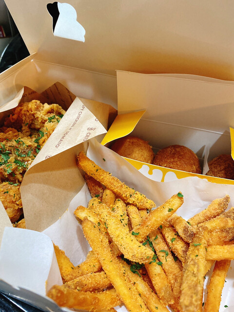 クリスピーチキンアンドトマト 下北沢店 Crispy Chicken N Tomato 下北沢 デリカテッセン 食べログ クリスピーチキンアンドトマト 下北沢店 Crispy Chicken N Tomato 下北沢 デリカテッセン 食べログ
