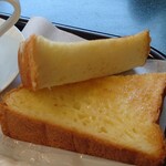 パン工場 - ホットコーヒー（モーニングサービス付き）270円のトースト