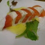 Tsukishimabaru - トマトとモッツアレラのカプレーゼ