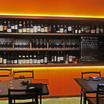 ヌッフ デュ パプ - ずらりと並んだワイン