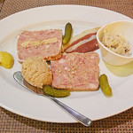 ヌッフ デュ パプ - シャルキュトリー