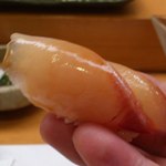 寿司割烹 魚紋 - 天然カンパチ。リフト(^-^)/