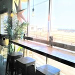 グレイトフルズ - １階　カウンター席