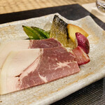 徳山鮓 - こちらの猪のハムも徳山さんが狩猟し整えたもの。ジビエの概念が変わります(*´﹀`*)