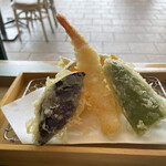 海鮮丼・天ぷら 博多喜水丸 - 天ぷら盛り合わせ