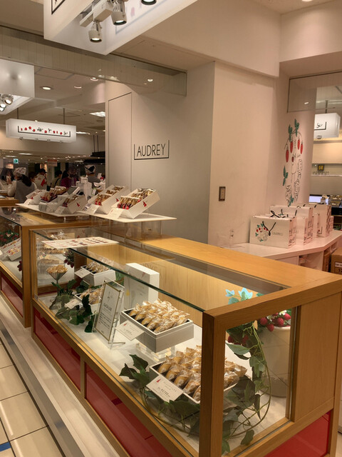 東京で魅惑のいちごスイーツ！訪れたい都内の人気店16選 [食べログまとめ]