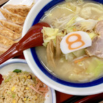 ８番らーめん - 小さな野菜らーめん（塩）