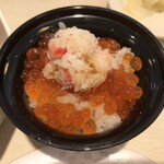 魚べい - 特選イクラ、カニ、ミニ丼242円