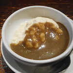 ロウホウトイ - ピータン豆腐