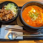 カルビ丼とスン豆腐専門店 韓丼 町田木曽店 - 