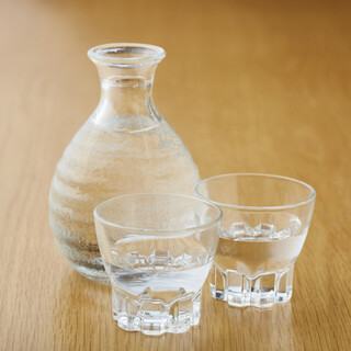 We offer Hokuriku's famous sake, Noto wine, and local whisky.