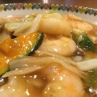 中国料理 代沢 金威 - 野菜と海老のあんかけ