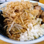 麺屋 しん蔵 - 刻み玉ネギが好い仕事してます。