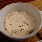 豚農家直営 肉バル BooBooキッチン - 令和3年5月 ランチタイム
日替わりスープ(えのきとベーコンのクリームスープ)