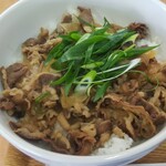 小さな食堂 ヒロ - 市場野菜牛丼 (税込)500円 ※更に拡大(2021.05.07)