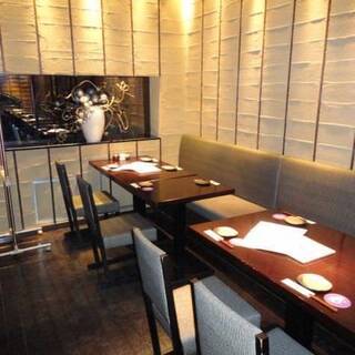<Completely private and semi-private rooms available> A restaurant space with a high-quality adult atmosphere