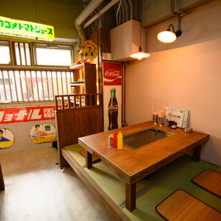 A space with a retro Showa atmosphere ◎ Equipped with semi-private and fully private rooms.