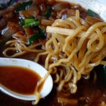 らーめん八平 - 麺の様子