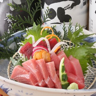 専門店ならではの獲れたてマグロ料理をご堪能ください。