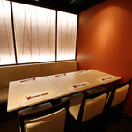 h Ginza Bokujin - 店舗奥にある特別なテーブル個室