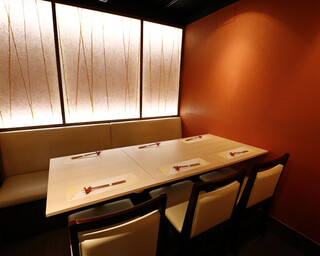 Ginza Bokujin - 店舗奥にある特別なテーブル個室