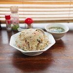 双葉食堂 - チャーハン¥500 (スープつき）