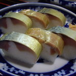 千登利亭 - optio A30で撮影。鯖寿司。