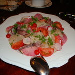 ビストロ バキュース - 帆立て貝のカルパッチョとトマトのサラダ