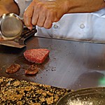 She'll be - 鉄板の上で塩・胡椒