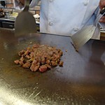 She'll be - ガーリックトーストにもこれだけお肉入ってます！！