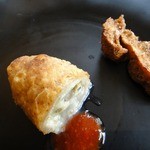 ウシマル - 近寄ってみたよ、となりはきのこだよ