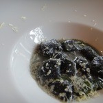 ウシマル - 黒胡麻ニョッキ