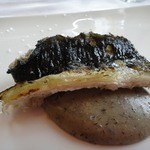 ウシマル - うなぎのソースはそばがきだって！