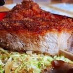 柏屋食堂 - カツの断面を正面から。