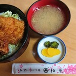 柏屋食堂 - 名代ソースかつ丼(￥920)。
      こちらのメニューが一番人気だそうです。