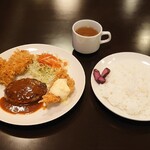 コ・ビアン - 日替わり定食　850円 +消費税 85円  = 935円
