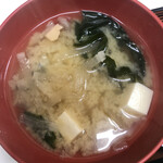 お食事処 甘太郎 - こういうシンプルな味噌汁好き