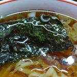 本家 風の子 - 焼海苔がスープに浸(ひた)されてドンドンと美味しくなります。