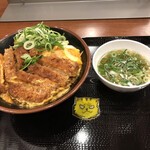 丸亀製麺 - うどん出汁は、セルフで付けてみました