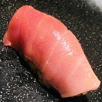 鮨 青海 - 沖縄産の延縄？の中トロ。仲卸は樋長さんです