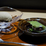 おみ乃 - ほうじ茶アイス、柏餅