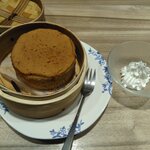 バーミヤン - ほうじ茶の蒸籠蒸しシフォン