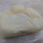 ベーカリーつむぎ - もっちりクリームパン