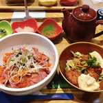 チャワン - 赤身肉の和風ローストビーフ丼 だし茶漬けstyle（税込1,529円）
