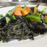 伊酒リア - イカスミのパスタ（1,760円）