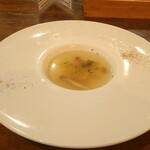 ヴィーノエラーボ - ランチのスープです