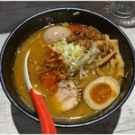 麺屋 誉 - 辛味噌らーめん+味付玉子 900+100円