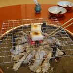 和田金 - お餅を焼く